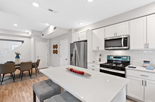 3937 Howley St, Pittsburgh PA  15224-1416 exterior