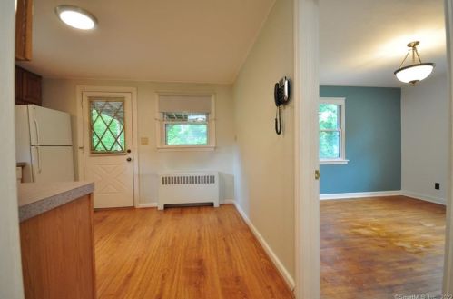 913 Plymouth St, Windsor CT 06095-3713 exterior