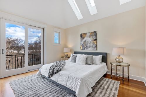 4142 Rockwell St, Chicago IL 60647-5218 exterior