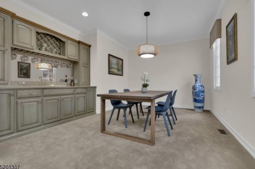 7 Chilton Rd, Chester NJ  07930-3107 exterior