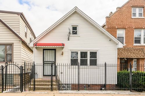 3655 Marshfield Ave, Chicago IL  60609-1326 exterior