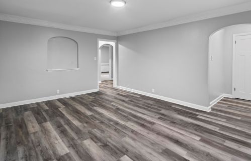 2953 43, Milwaukee WI 53219-3402 exterior