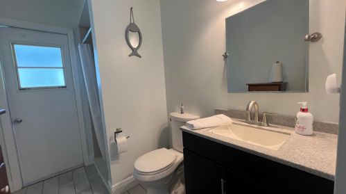 1911 Gaskins Cir, Fort Pierce FL  34952-6640 exterior