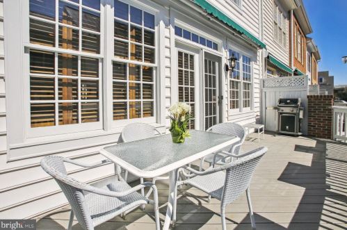 321 Fayette St, Alexandria VA 22314-2434 exterior