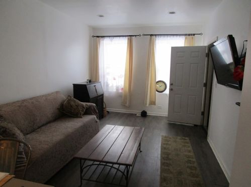 847 Trumbull Ave, Chicago IL  60651-4041 exterior