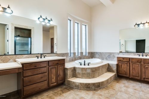 43928 20th St, Phoenix AZ 85006-2323 exterior