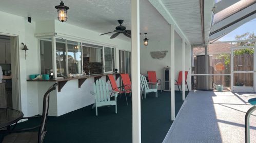 1911 Gaskins Cir, Fort Pierce FL  34952-6640 exterior