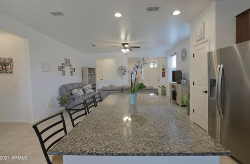 33817 30 Ln, Phoenix AZ 85085 exterior