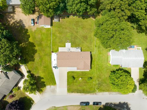 265 Mararebecah Ln, Meskegon MI 49442-1577 exterior