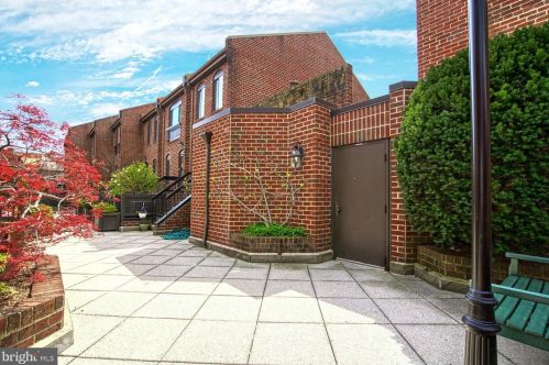 3246 Grace St, Washington DC 20007-3631 exterior