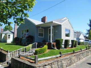 7204 Mckenna Ave, Portland, OR 97203-5130