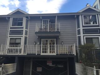 7014 Lanewood Ave, Los Angeles CA  90028-7065 exterior