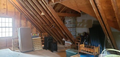 17 Stonehill Dr, Deep River CT 06419-1144 exterior