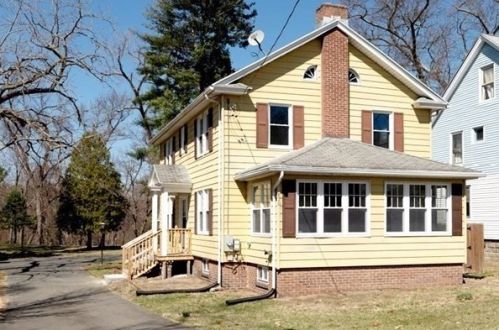 870 Wilbraham Rd, Springfield MA  01109-2015 exterior