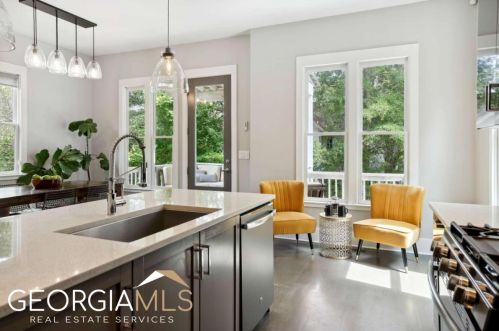 1024 Manigault St, Atlanta GA 30300 exterior