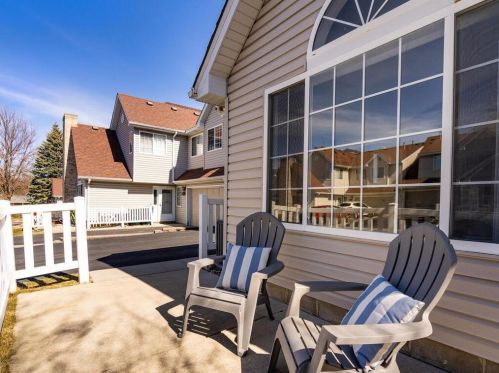 7275 Brittany Ln, South Saint Paul, MN 55076-2346