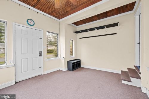 45 Robinson Dr, New Castle, DE 19720-1915