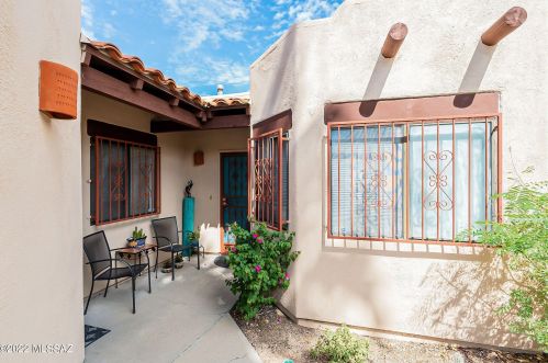 5719 Linden St, Tucson, AZ 85712-3721