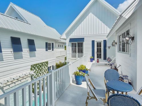 909 10 Ave, Naples FL 34117-0051 exterior