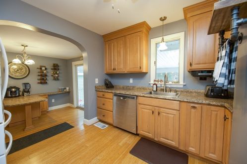 10 Kingston Rd, Plaistow NH 03865-2214 exterior