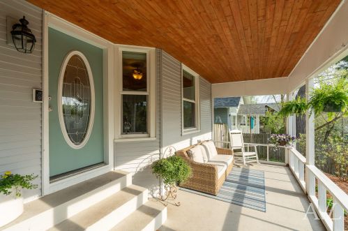 19 Benjamin Ave, Grand Rapids MI 49505-5437 exterior