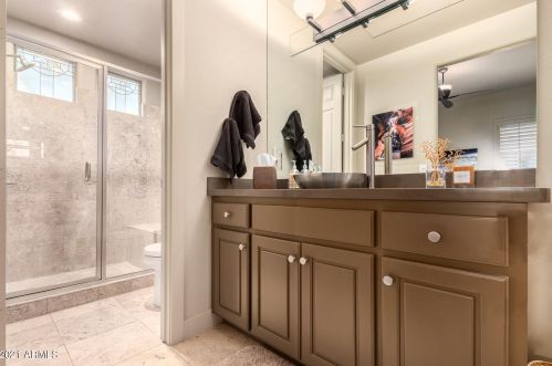 6508 25th Way, Phoenix AZ  85016-8934 exterior