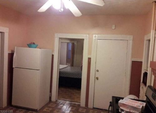 98 Ellis Ave, Irvington, NJ 07111-4308