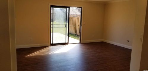 44 Ashley Cir, Commack NY 11725-4640 exterior