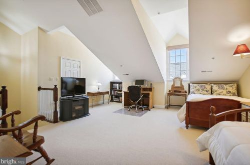 321 Fayette St, Alexandria VA 22314-2434 exterior