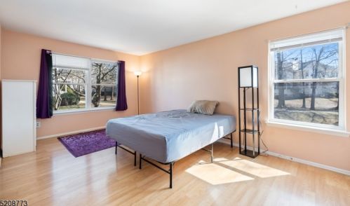 124 Exeter Ct, Piscataway NJ  08854-2178 exterior