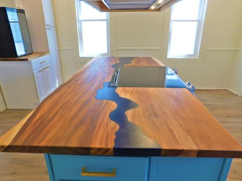 2575 Graham St, Milwaukee WI  53207-1609 exterior