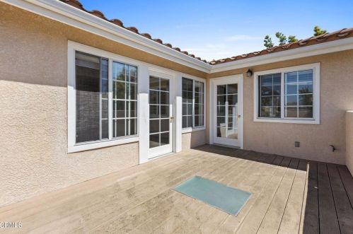 2341 Diamond Head Way, Oxnard CA  93036-7763 exterior