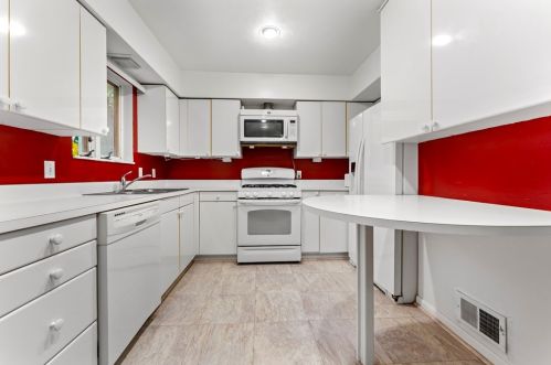 5325 Wilkins Ave, Pittsburgh PA  15217-1022 exterior