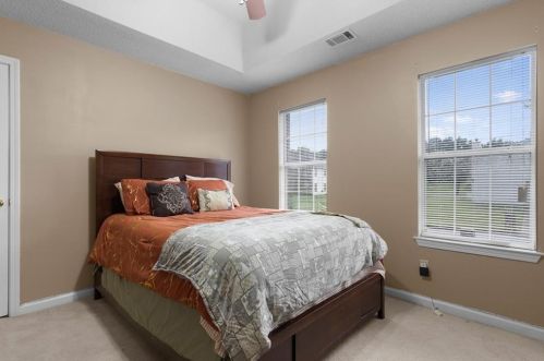 5961 Duren Mdw Dr, Lithonia GA 30058-3592 exterior