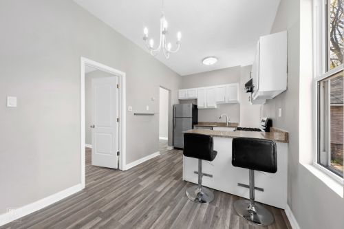 850 50th Pl, Chicago IL 60609-5155 exterior