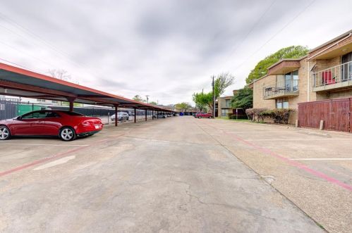 5916 Birchbrook Dr, Dallas TX  75206-4559 exterior
