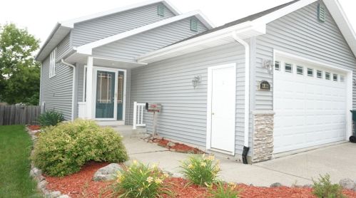 2823 92nd St, Sturtevant, WI 53177-2014