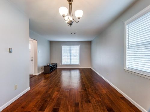 9612 Ferndale Rd, Dallas TX 75238-2731 exterior