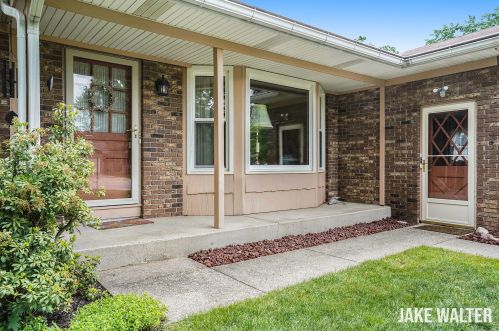 4848 Grenadier Dr, Wyoming, MI