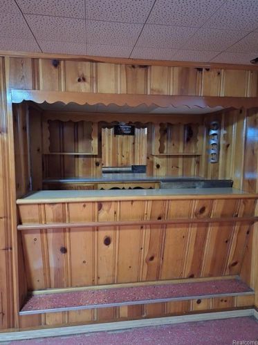 6865 Drexel St, Dearborn Heights MI  48127-2214 exterior