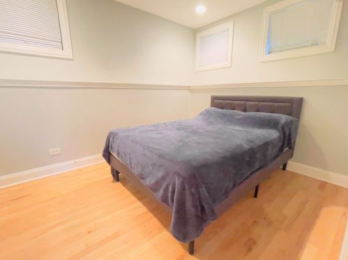 2105 Walton St, Chicago IL 60622-4813 exterior