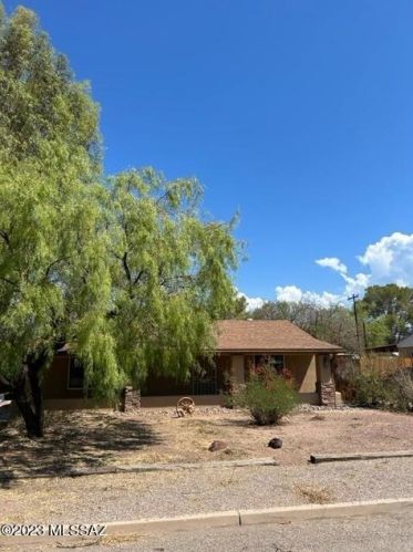 4813 Seneca St, Tucson AZ 85716-3205 exterior