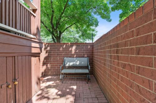 2802 Shields Ave, Chicago IL 60609-4530 exterior