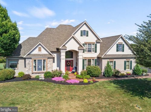 300 Country Mdw Dr, Lancaster PA 17602-1481 exterior