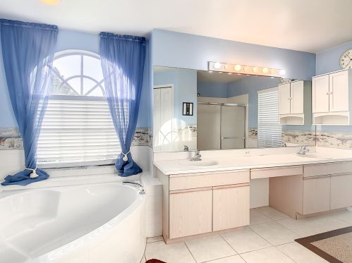 2761 Eagle Dr, Fort Pierce FL 34984-8919 exterior