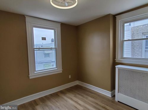 3905 Glendale St, Philadelphia PA 19124-5509 exterior