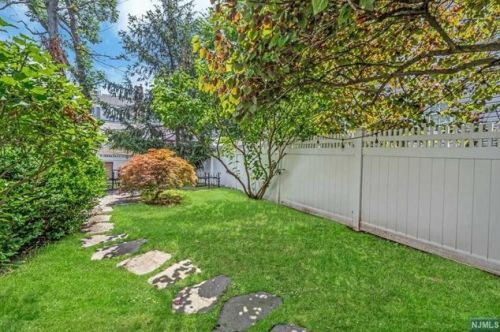 5 Sunset St, Dumont NJ 07628-1506 exterior