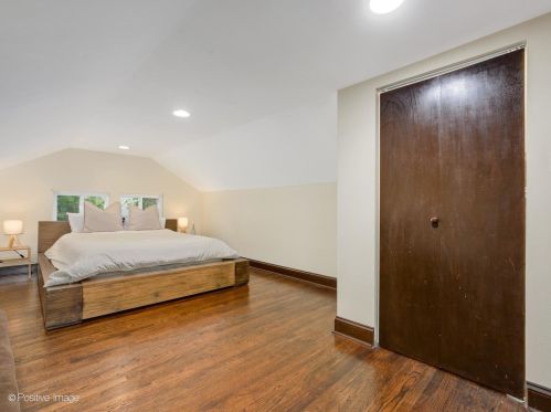 5055 Fletcher St, Chicago IL  60641-5037 exterior