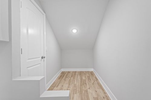 373 Main St, Pittsburgh PA  15201-1153 exterior