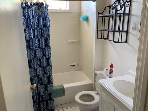 448 Admiral St, Providence RI 02908-2417 exterior